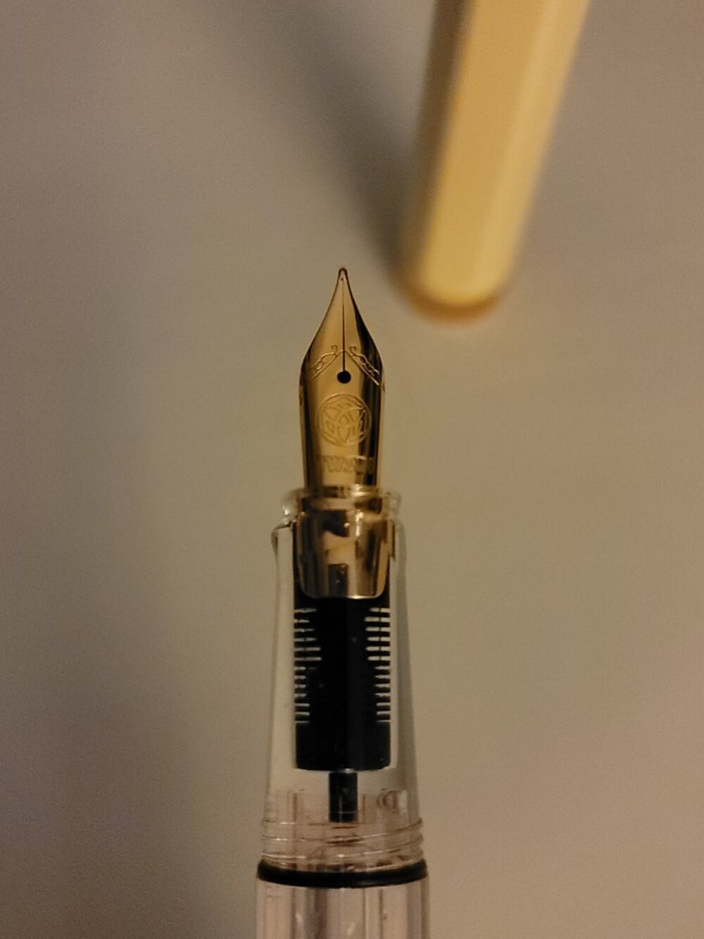 (Preloved)TWSBI ECO Crème w/ Rose Gold Fountain Pen - Broad - Limited Edition - Picture 3 of 10